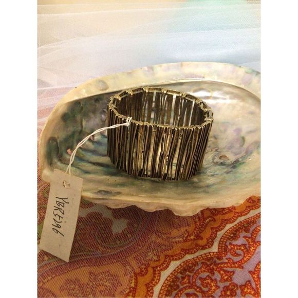 NWT NOS Erica Lyons Bracelet Goldtone Fashion Stretch Wide - Picture 1 of 7